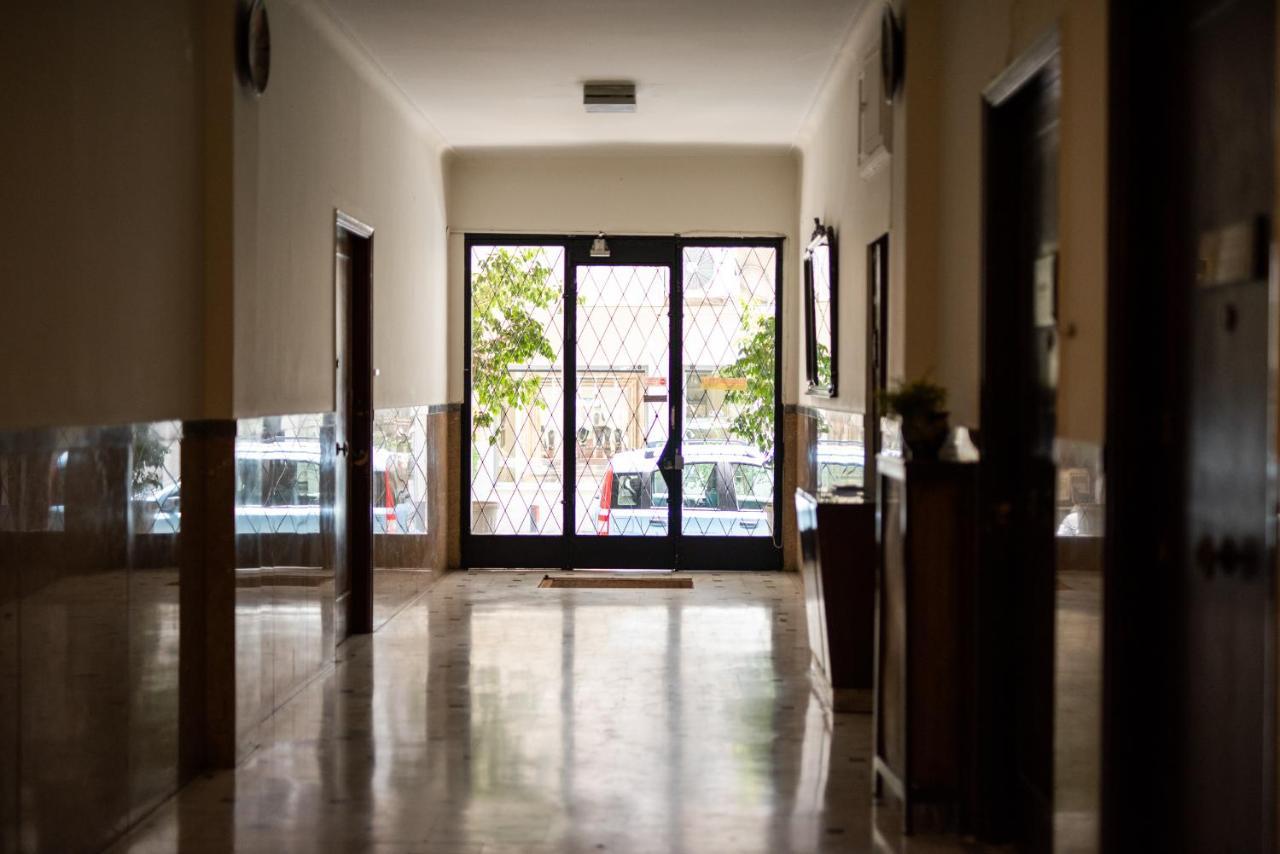 Two Bedroom Apt In Syntagma - Ermou Area Athén Kültér fotó