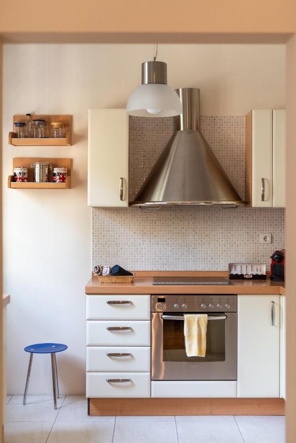 Two Bedroom Apt In Syntagma - Ermou Area Athén Kültér fotó