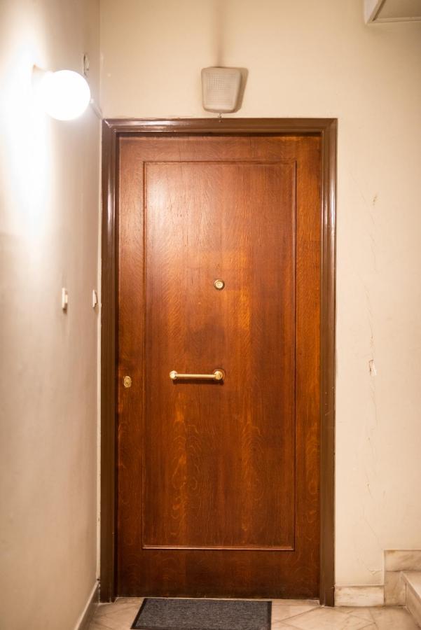 Two Bedroom Apt In Syntagma - Ermou Area Athén Kültér fotó